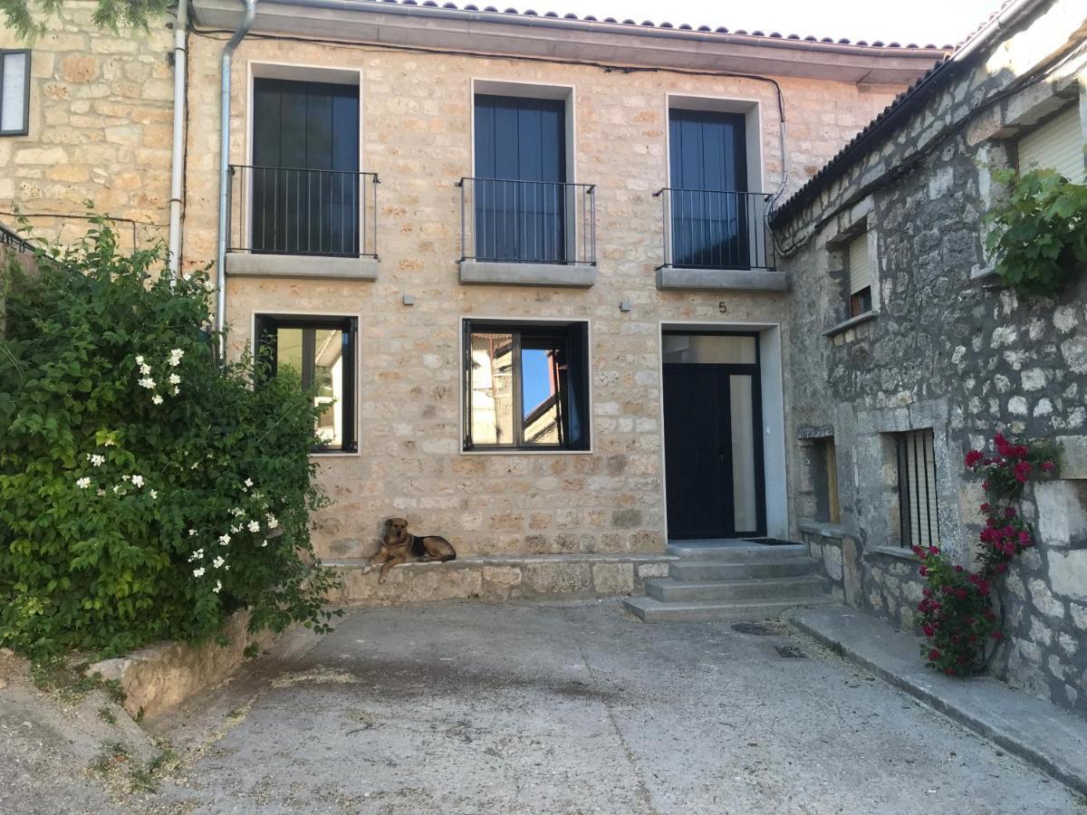 El Pecu Casa Rural Starfamiliar Bustillo Del Paramo Extérieur photo